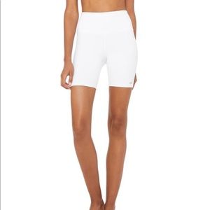 NWT! Alo Yoga